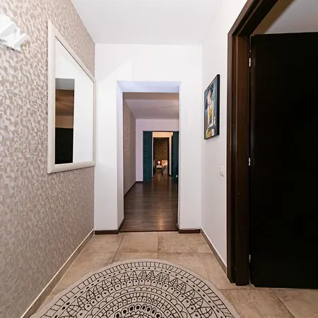 Apartment One Bedroom Near Floreasca Park *